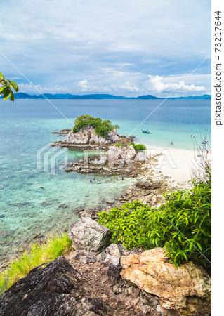 Koh Khai Nai, View point from hill down to small island, Thailand. 73217644