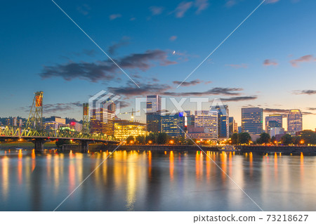 Portland, Oregon, USA Skyline 73218627