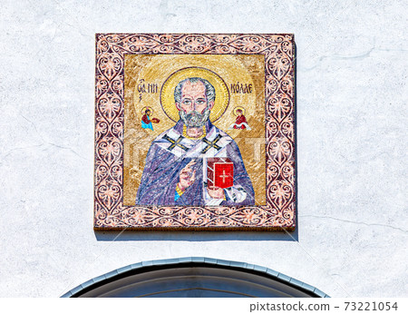 Gate icon of St. Nicholas the Wonderworker 73221054