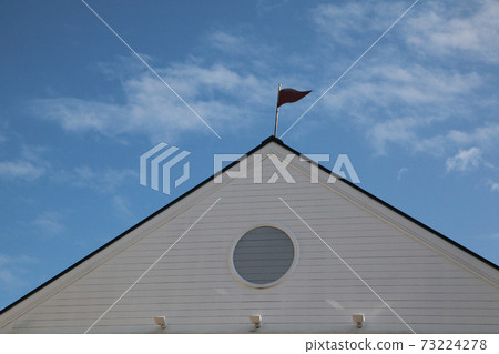 伊東市/伊東海洋町的三角形屋頂 73224278
