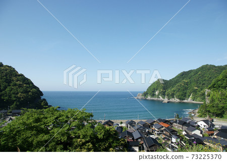 A walk in the four seasons Spring Amarube Viaduct A walk in the four seasons Spring Amarube Viaduct 73225370