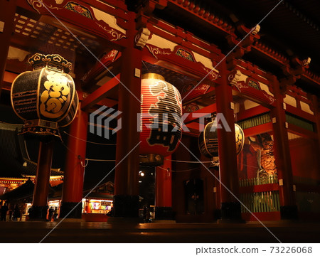 The Hozomon Gate and the statue of Nioson that emerge at night The Hozomon Gate and the statue of Nioson that emerge at night 73226068