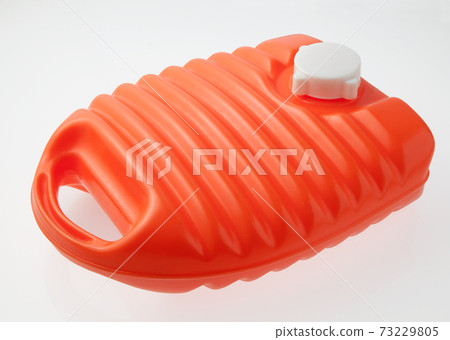 hot water bottle  73229805