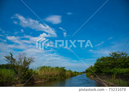藍天和河 藍天和河 73231078