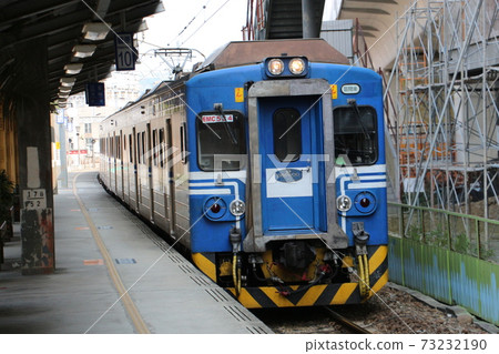 區間車 73232190