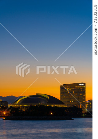 朝向PayPay Dome /福岡塔的夜景 朝向PayPay Dome /福岡塔的夜景 73232319