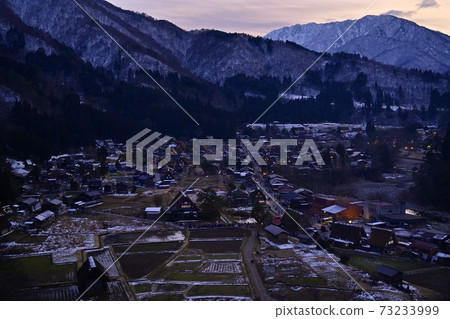 Shirakawa-go Gassho-zukuri Village at dusk (from Shiroyama Tenshukaku Observatory) Shirakawa-go Gassho-zukuri Village at dusk (from Shiroyama Tenshukaku Observatory) 73233999