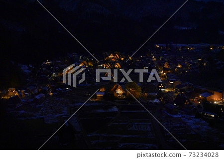 Illuminated Shirakawa-go Gassho-zukuri Village (from Shiroyama Tenshukaku Observatory) 73234028