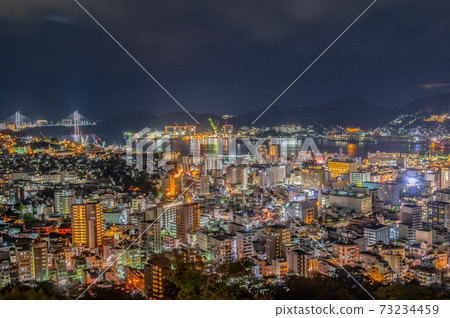 長崎,夜晚的港口城市 長崎,夜晚的港口城市 73234459