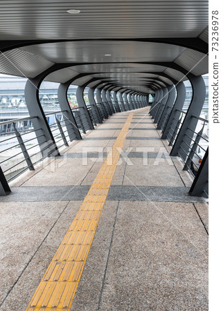 Pedestrian bridge in Kuala Lumpur city Pedestrian bridge in Kuala Lumpur city 73236978