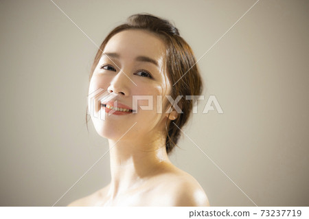 Hot yoga beauty Hot yoga beauty 73237719