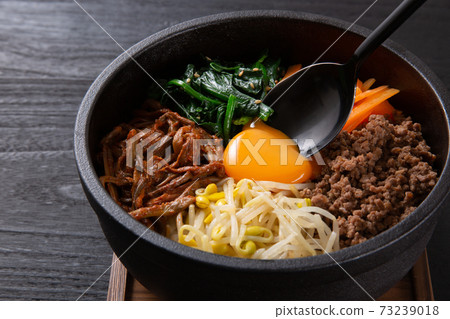 吃石鍋拌飯 73239018