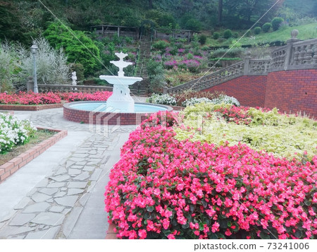 Atami Akao Herb and Rose Garden Fountains and Flowers 73241006