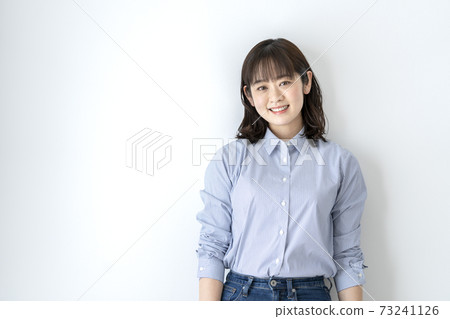 Portrait of smiling young woman Portrait of smiling young woman 73241126