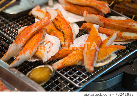 Seafood pottery 73241952