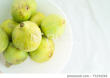 Green figs a fruit that has many beneficial properties for the body Green figs a fruit that has many beneficial properties for the body 73244268