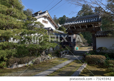 Ishidoji Temple Sanmon and Kuri Ishidoji Temple Sanmon and Kuri 73245942