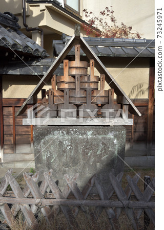 京都島原市大門大門前的滅火裝置 73245971