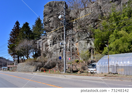Uchiyama Pass where Eiichi Shibusawa wrote the poem "Seiten wo Tsuketsu" Uchiyama Pass where Eiichi Shibusawa wrote the poem "Seiten wo Tsuketsu" 73248142