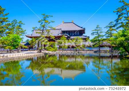 Kagami池塘和Todaiji寺廟菩薩 73248972