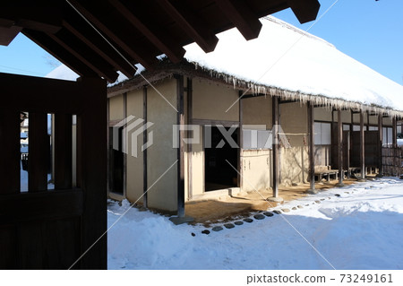 江戶時代中期的武士住宅(雪景) 江戶時代中期的武士住宅(雪景) 73249161