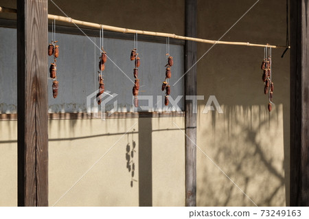 江戶時代中期的武士住宅（雪景） 73249163