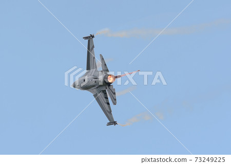 Belgian Air Force F-16AM Display Team Turn Belgian Air Force F-16AM Display Team Turn 73249225