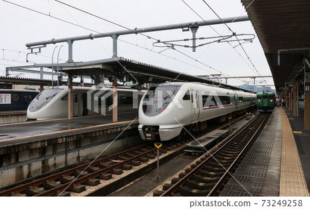 福知山站特快“小鳥取” 福知山站特快“小鳥取” 73249258