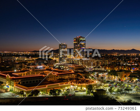 High angle view of the Tempe cityscape from A Mountain 73249361
