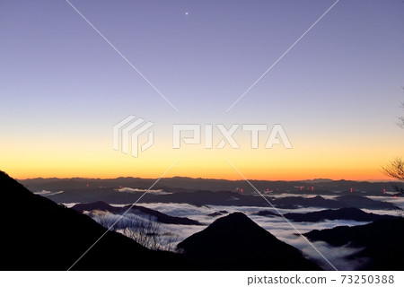 大江山的福知山盆地的雲海 73250388