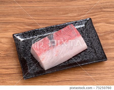 Kanpachi sashimi Kanpachi sashimi 73250760