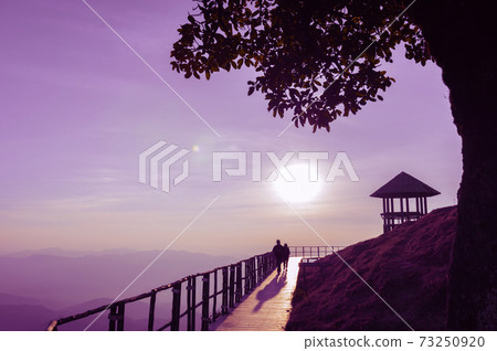 Couple on Doi Pui Co. 73250920