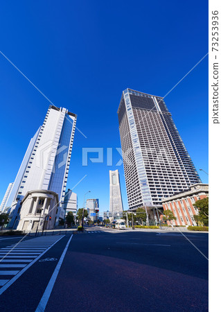 Scenery near Bashamichi Station in Yokohama 73253936