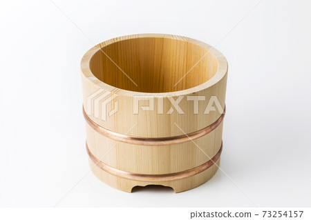 Ohitsu placed on a white background 73254157