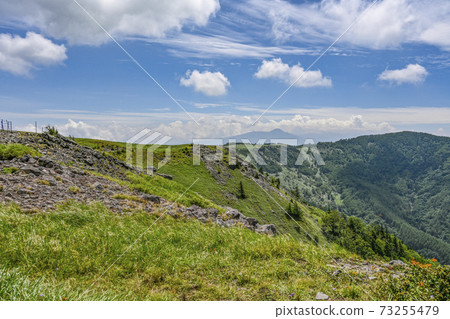 View of Mt. Tateshina from the Utsukushigahara Plateau Alps Observation Course in Summer 73255479