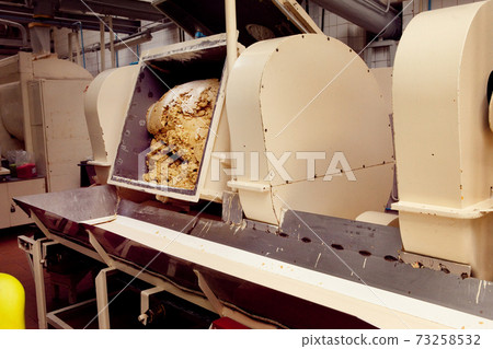 cookie making machine in the factory cookie making machine in the factory 73258532
