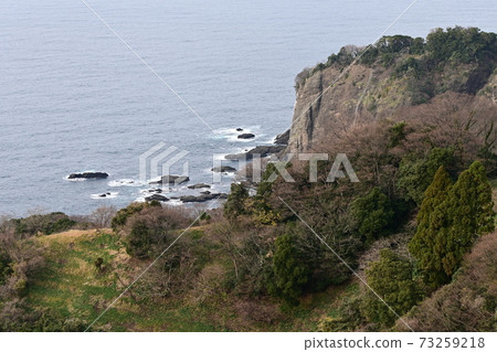 View of the Sea of Japan from Echizen Town Suisen Land. Waves crashing against the quay 73259218