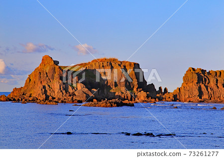 深浦海岸在清晨 73261277