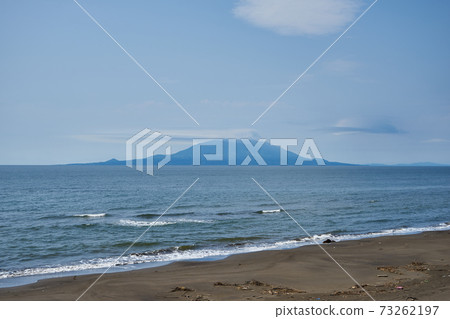 Hokkaido Oloron Line Sea of Japan and Rishiri Island from Sarobetstu Coast 73262197