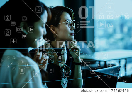 Network image of middle-aged business woman working in the office (casual) Network image of middle-aged business woman working in the office (casual) 73262496