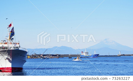從湘南三浦半島神奈川縣三浦市城鹿島北原白州詩中看到的富士山 73263227