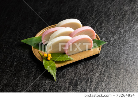 Kamaboko Date Maki咸鯡魚子日本料理 Kamaboko Date Maki咸鯡魚子日本料理 73264954