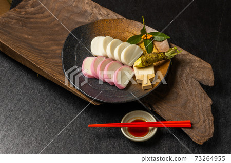 Kamaboko Date Maki咸鯡魚子日本料理 Kamaboko Date Maki咸鯡魚子日本料理 73264955