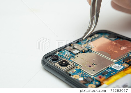 Smartphone repair scene / white background 73268057