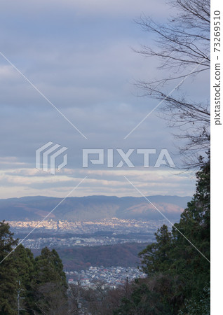 奈良縣生駒市生駒山的山頂 奈良縣生駒市生駒山的山頂 73269510