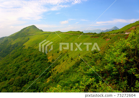 飛馳在天上的車道,一條不明飛行物線,延伸到賓格森,四國,高知縣,愛媛縣的山脊(4) 飛馳在天上的車道,一條不明飛行物線,延伸到賓格森,四國,高知縣,愛媛縣的山脊(4) 73272604