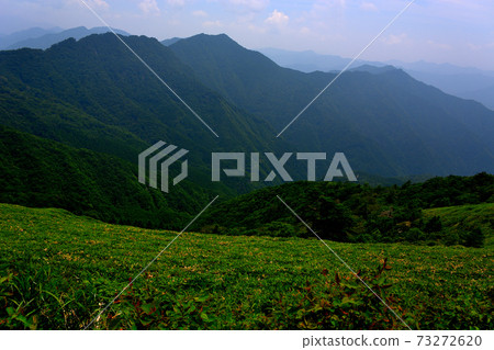 不明飛行物線,從賓格森山脊上的車上眺望,朝著吹牛,四國,高知縣,愛媛縣的壯麗景色(2) 不明飛行物線,從賓格森山脊上的車上眺望,朝著吹牛,四國,高知縣,愛媛縣的壯麗景色(2) 73272620