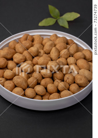 Cracker nuts or Japanese peanuts Cracker nuts or Japanese peanuts 73274739