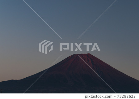 富士山腳下的凹槽 富士山腳下的凹槽 73282622