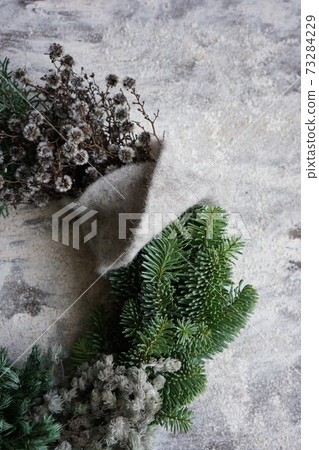 6種現代花環和常綠喬木 6種現代花環和常綠喬木 73284229